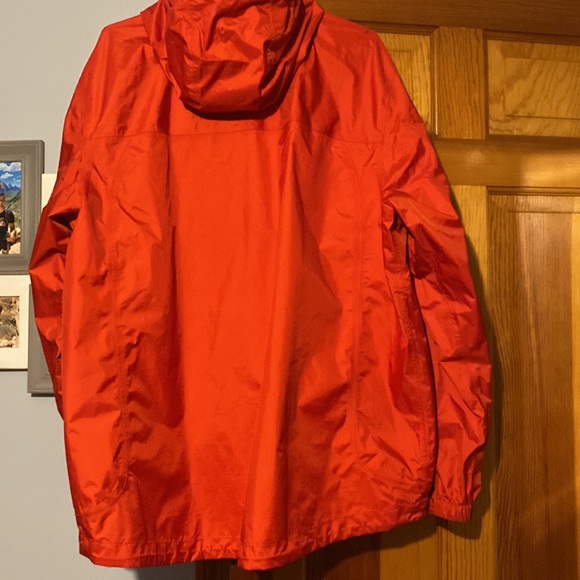 Mens LLBean raincoat XL red excellent condition - Picture 3 of 10